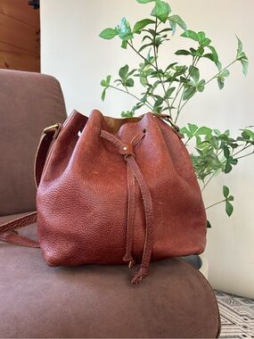 Portland Leather Goods Large Bucket Bag Nutmeg
